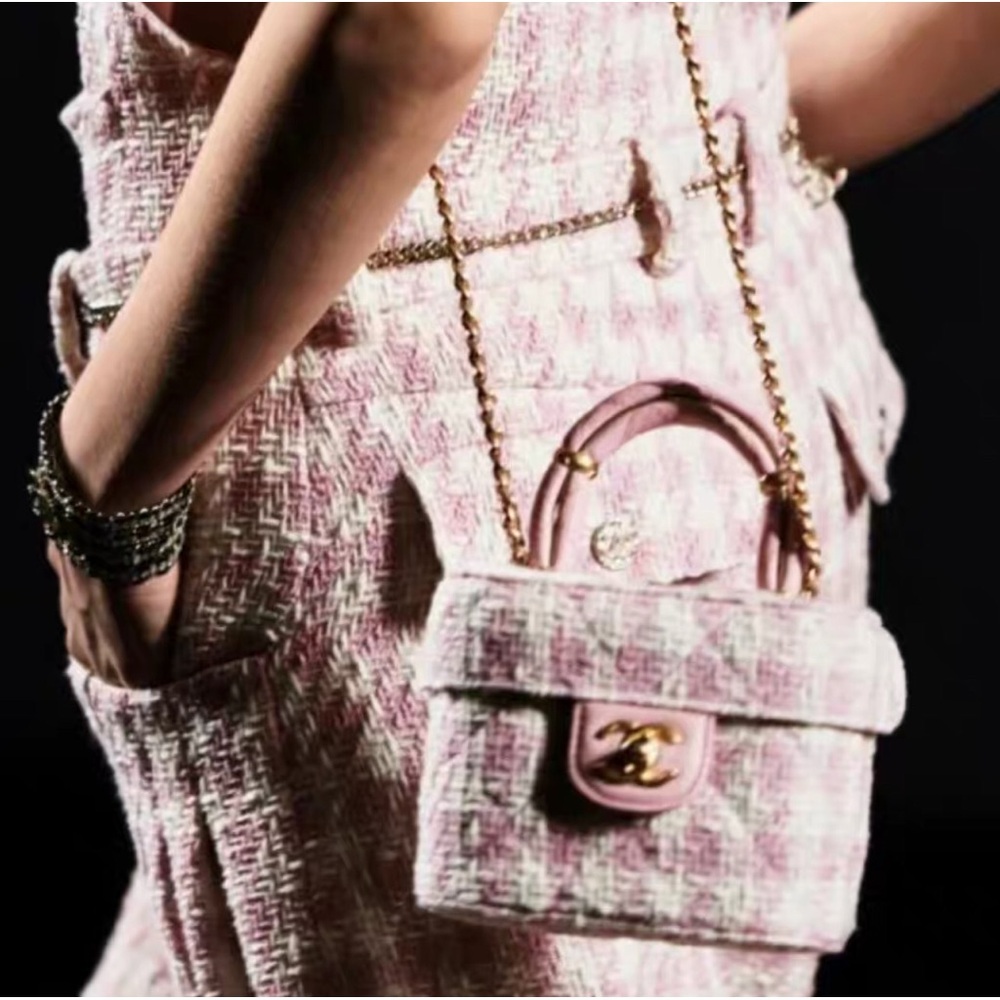 Chanel tweed bag - Picture 3 of 16